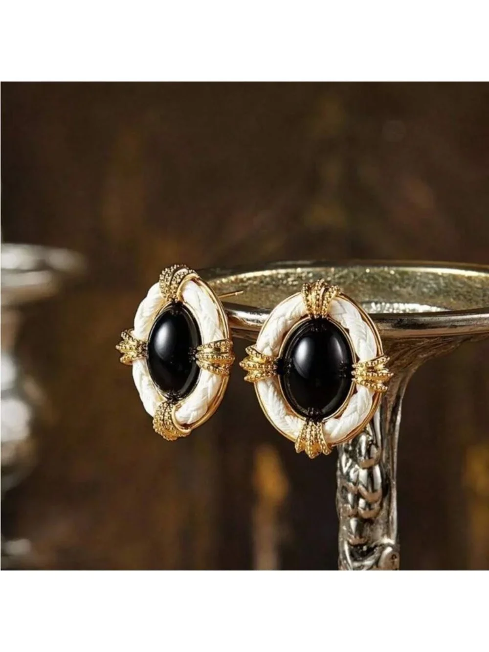 Retro Oval Earrings Q931